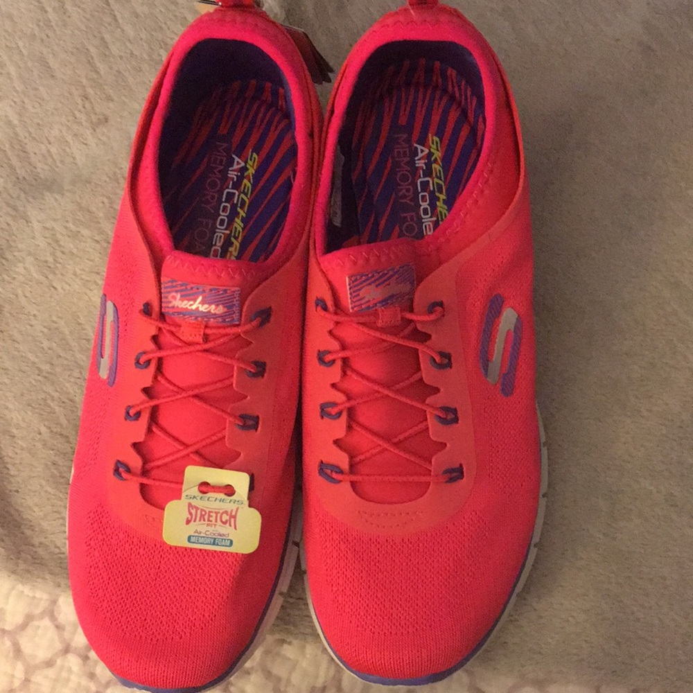 Sketchers slip on sneakers